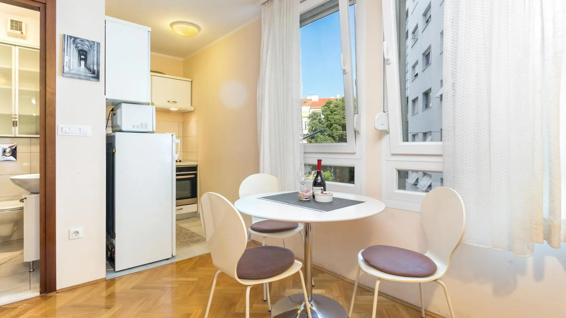 Apartments With Wifi Split - 21385