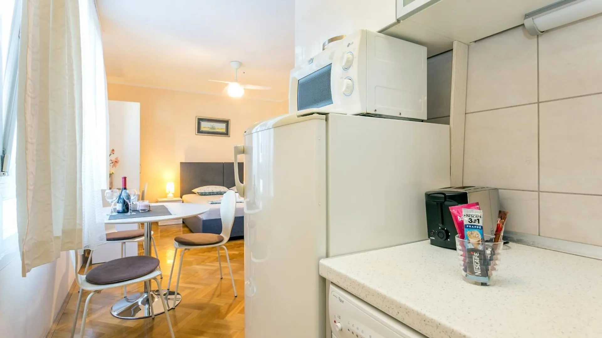 Apartments With Wifi Split - 21385
