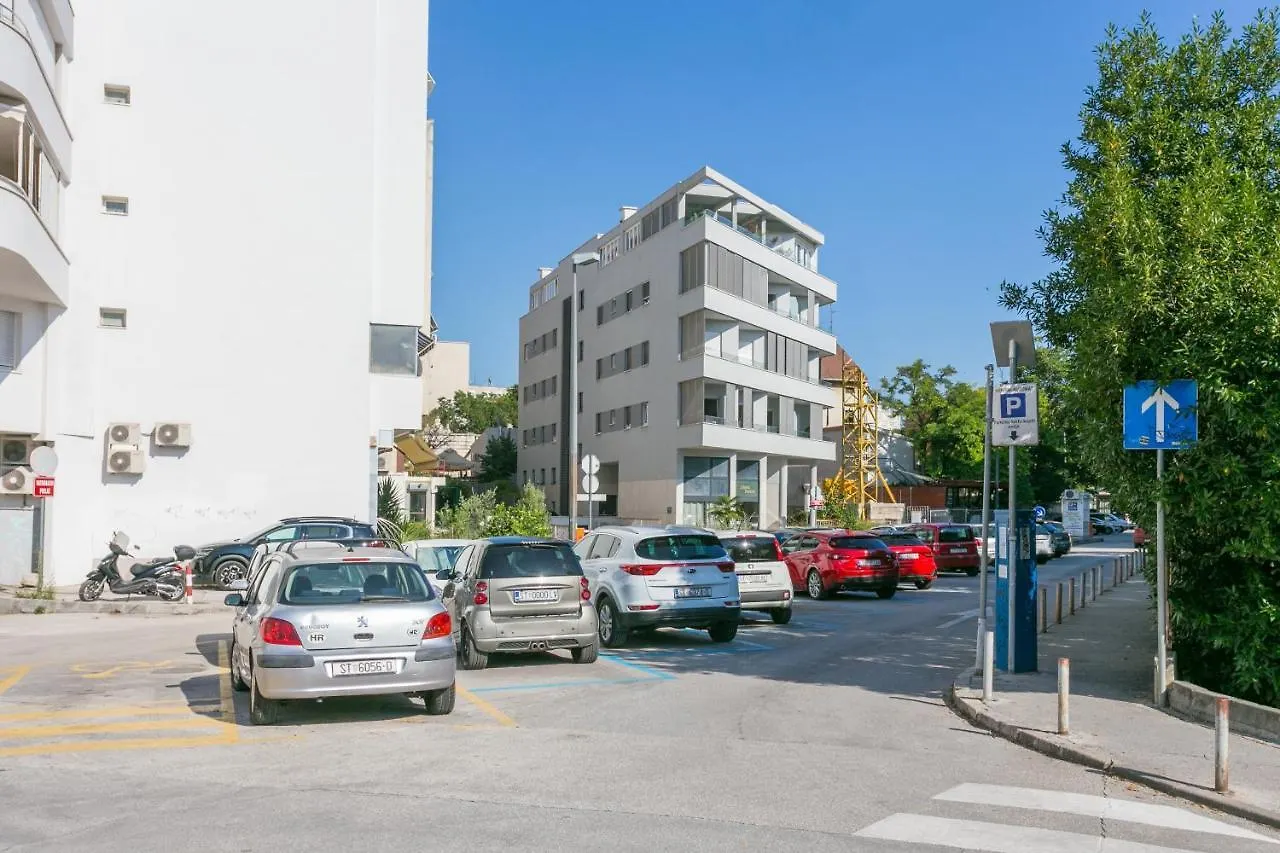 Apartments With Wifi Split - 21385