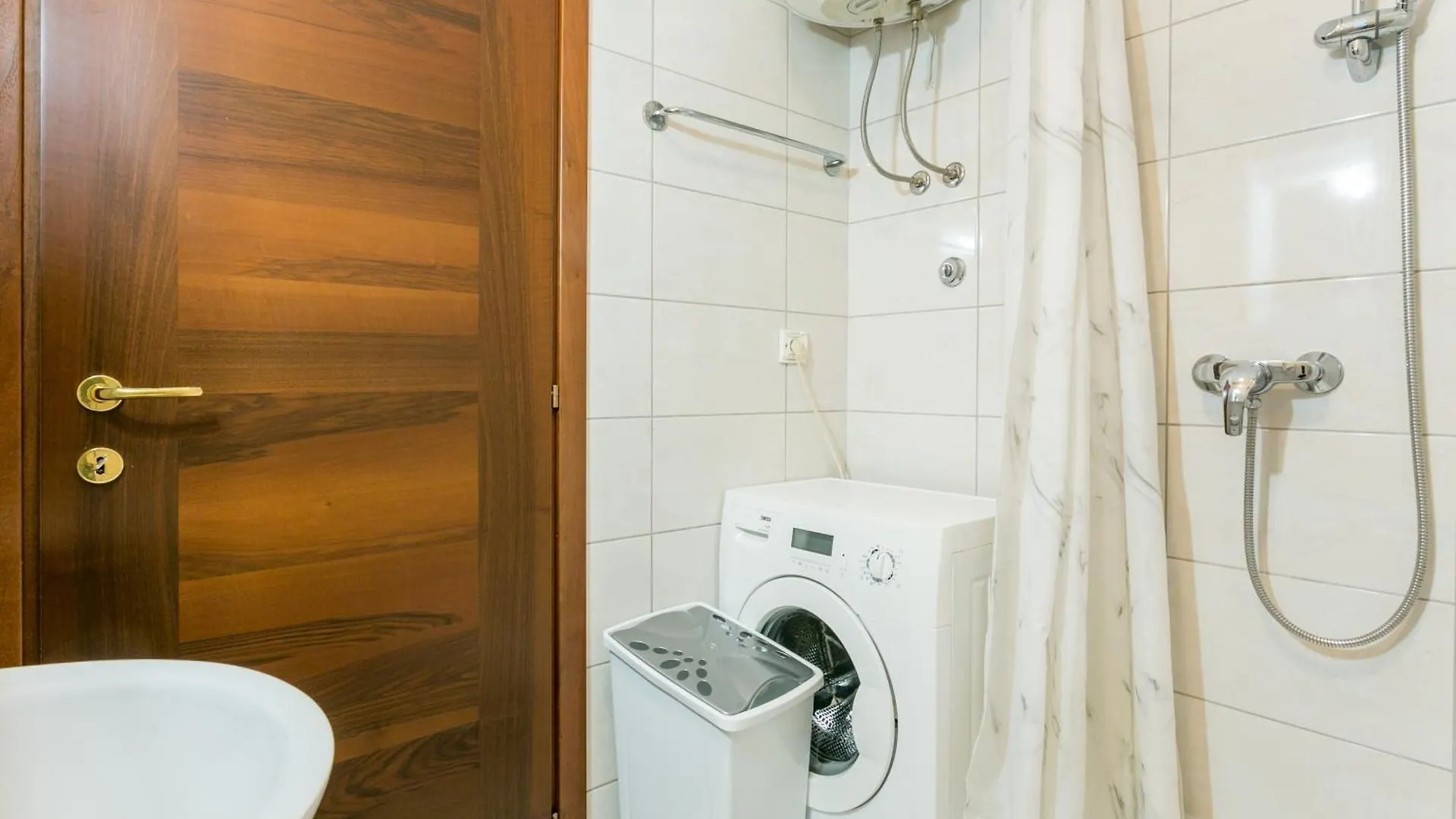 Apartments With Wifi Split - 21385